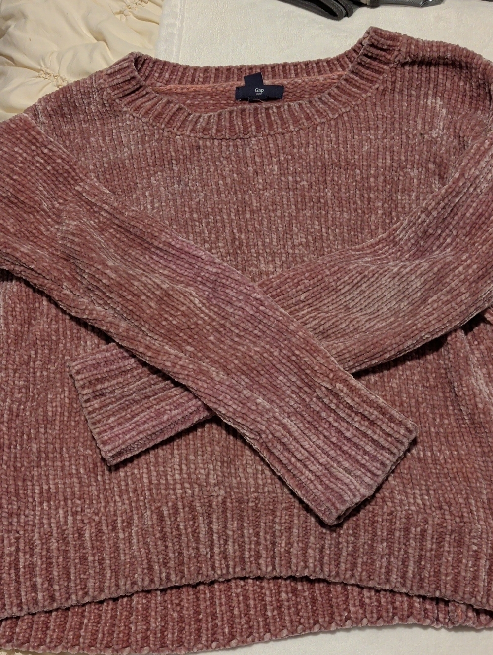 GAP Vintage Crewneck Sweater in Mauve Pink